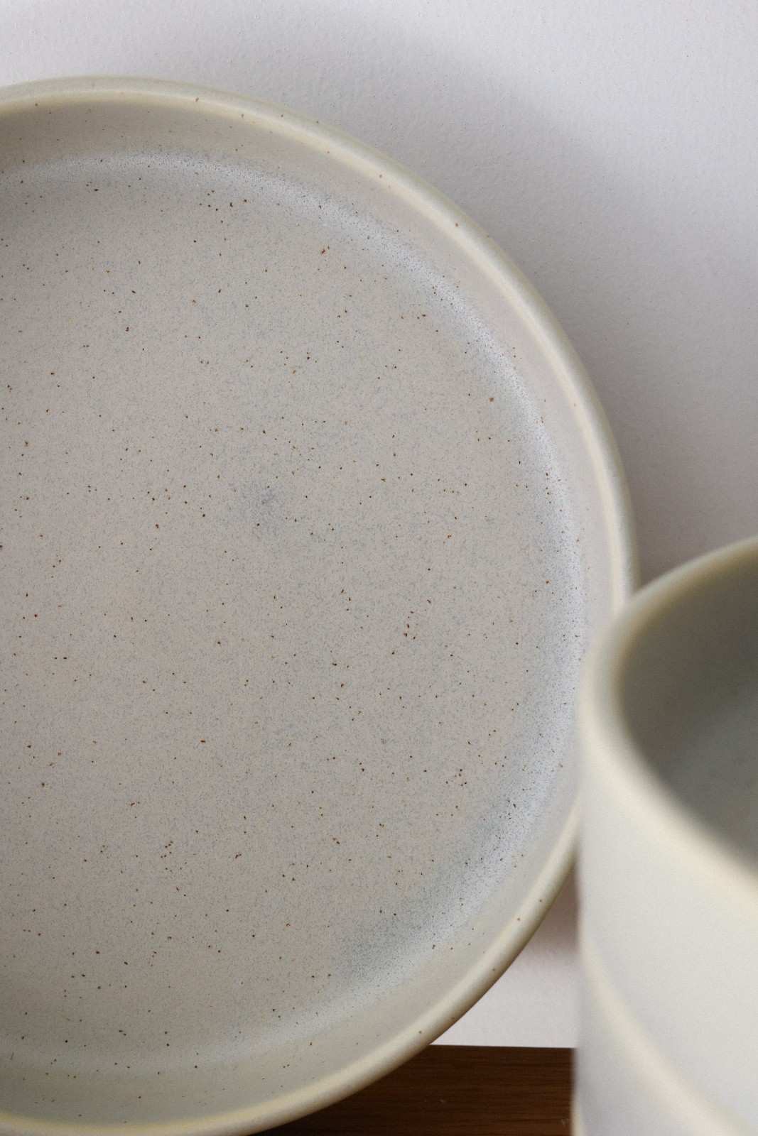Studio Scandi 21cm Deep Plate - Oyster Glaze